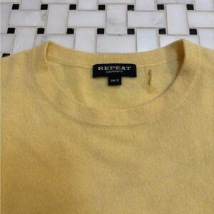 Butter yellow 💯 cashmere sweater